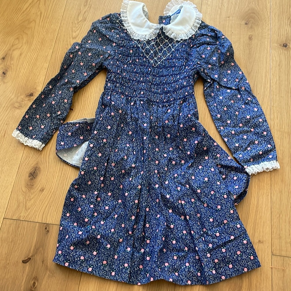Polly Flinders smocked dress. Size 7.